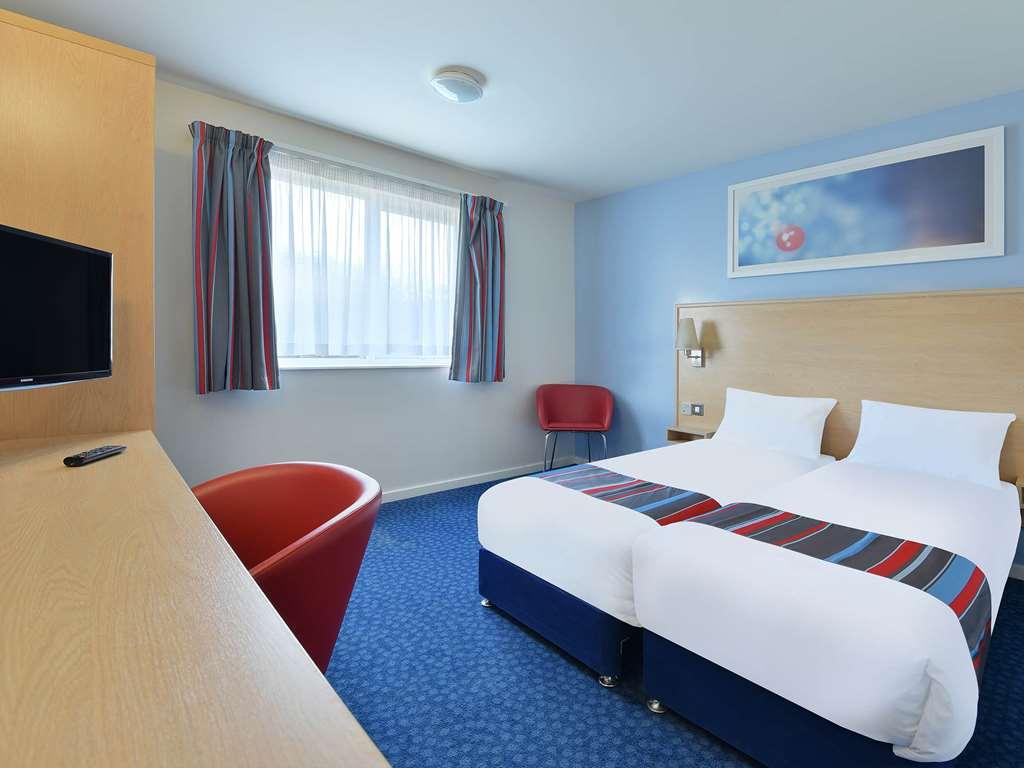 Travelodge Frimley Ruang foto
