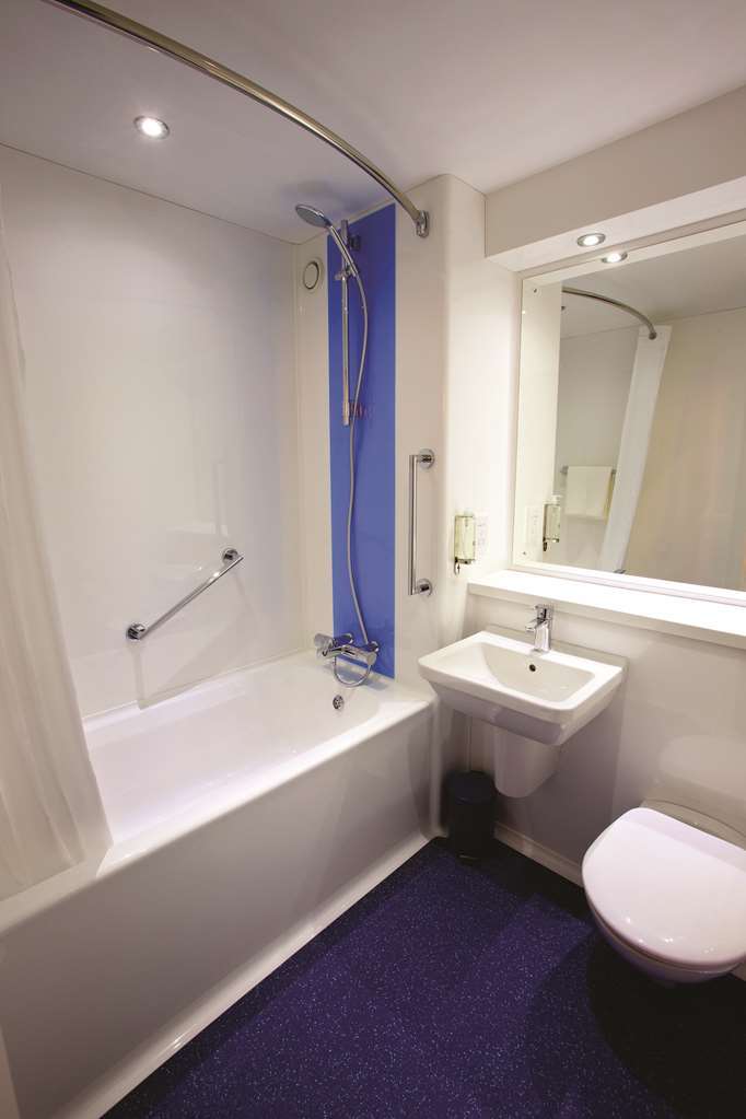 Travelodge Frimley Ruang foto